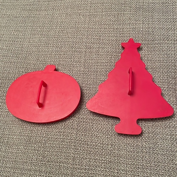 Tupperware Vintage Cookie Cutters Red Set of 7 Holidays - Picture 2 of 8